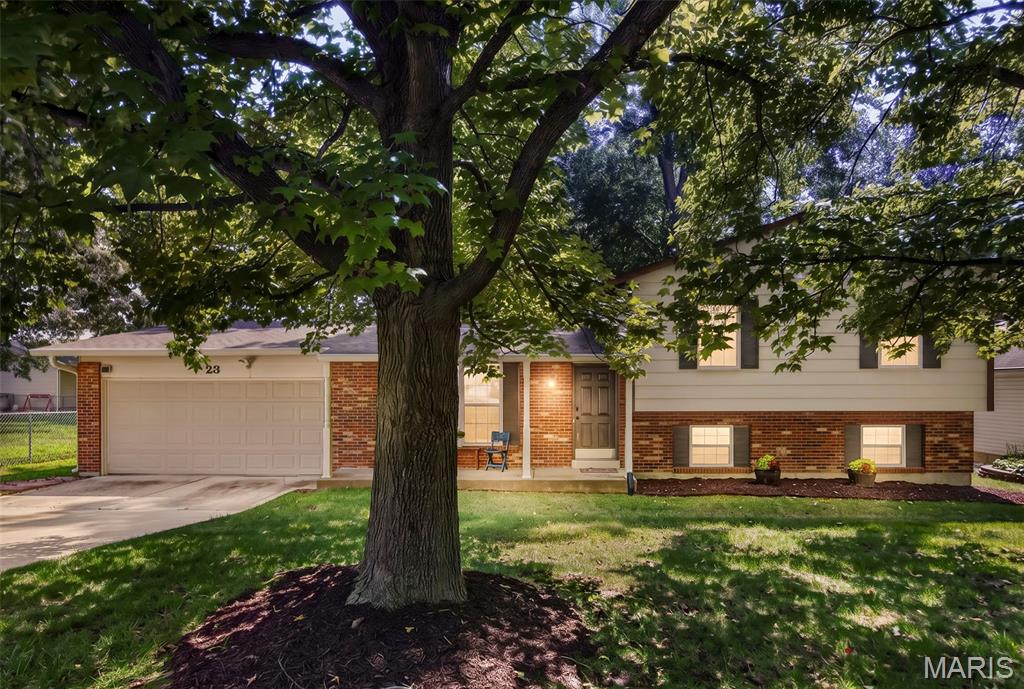 23 Crescent Woods Drive — photo
