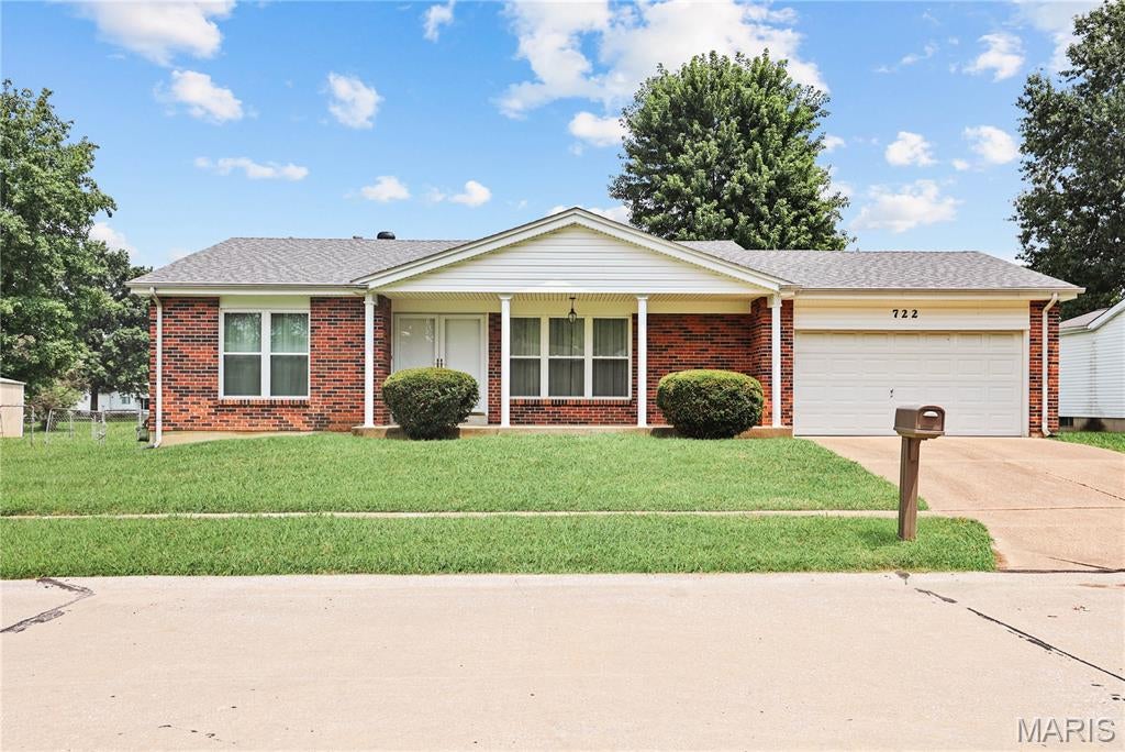722 Watersedge Drive — photo