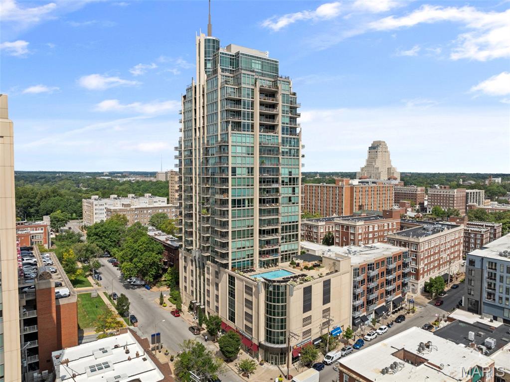 4909 Laclede Avenue 1205 — photo