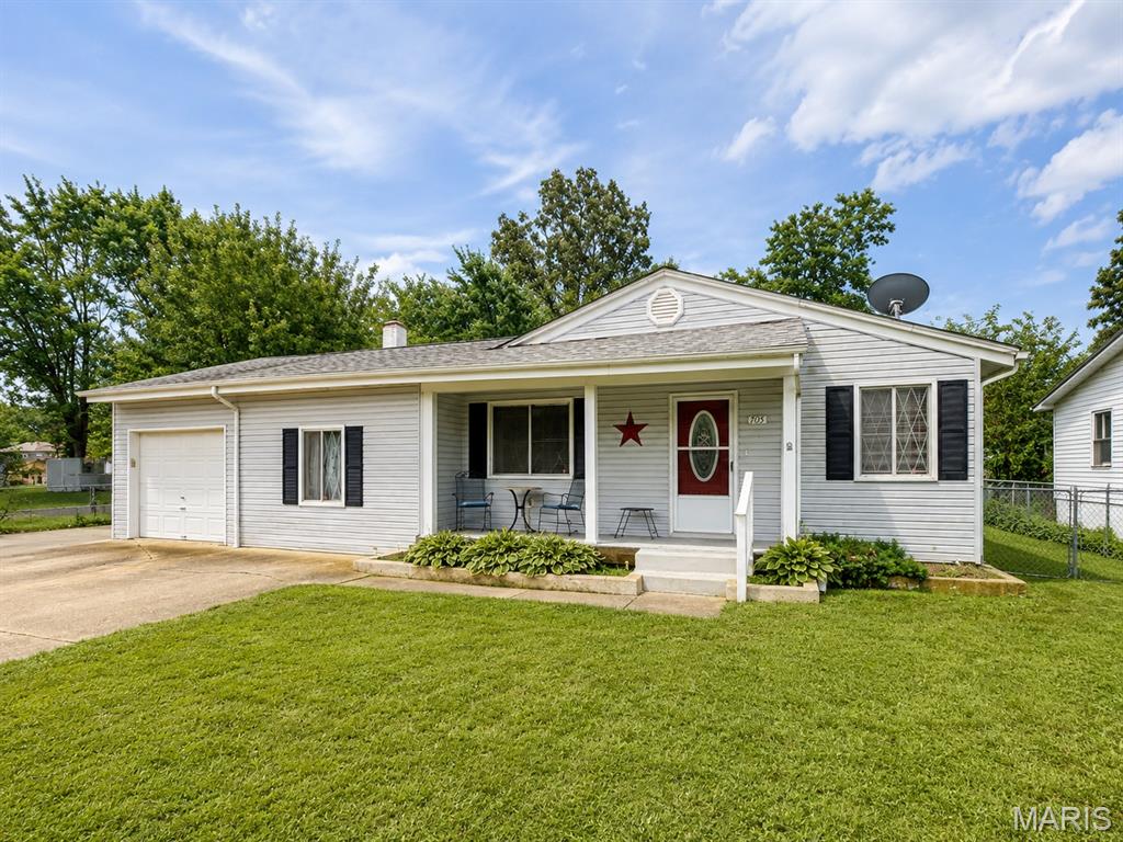 705 McClain Street — photo