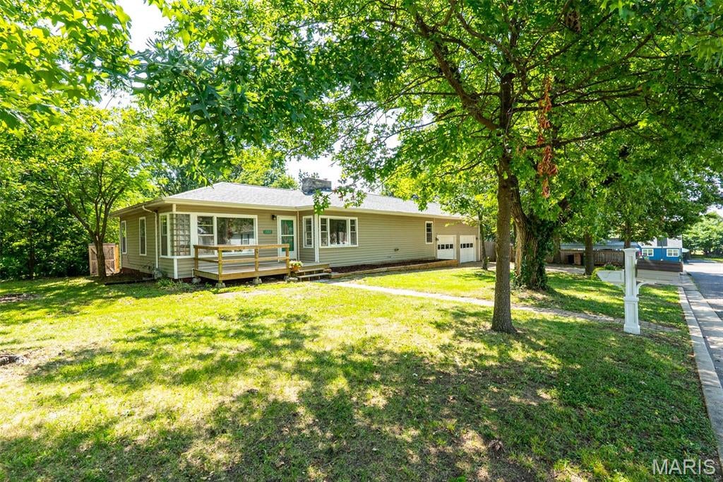 102 Poe Drive — photo
