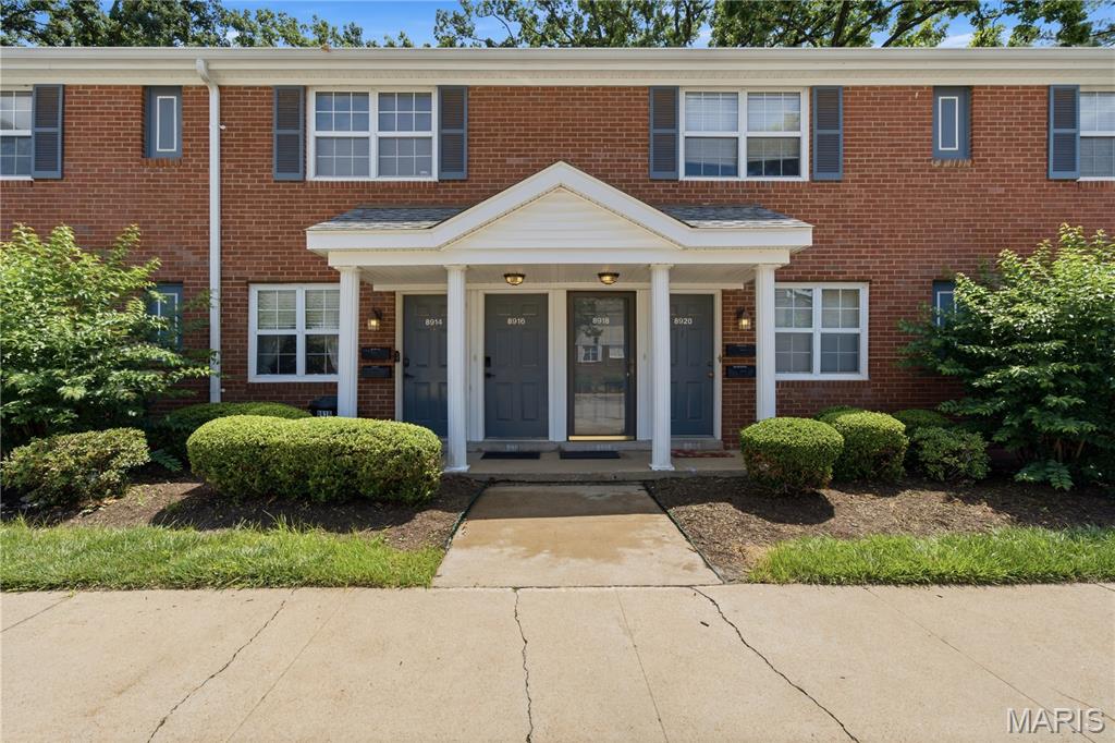8916 N Swan Circle — photo