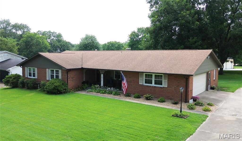1229 Fairlane Drive — photo