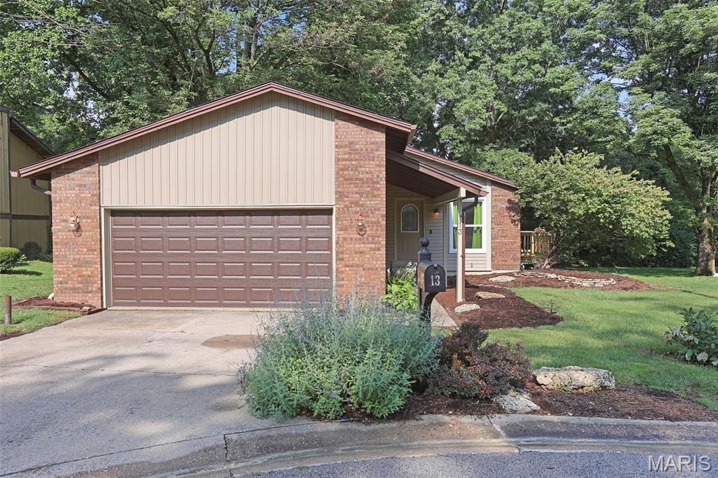 13 Dogwood Lane — photo