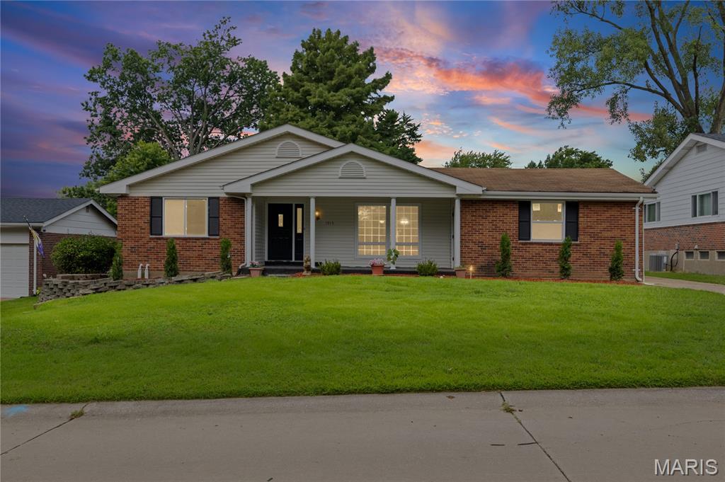 1515 Lisa Drive — photo