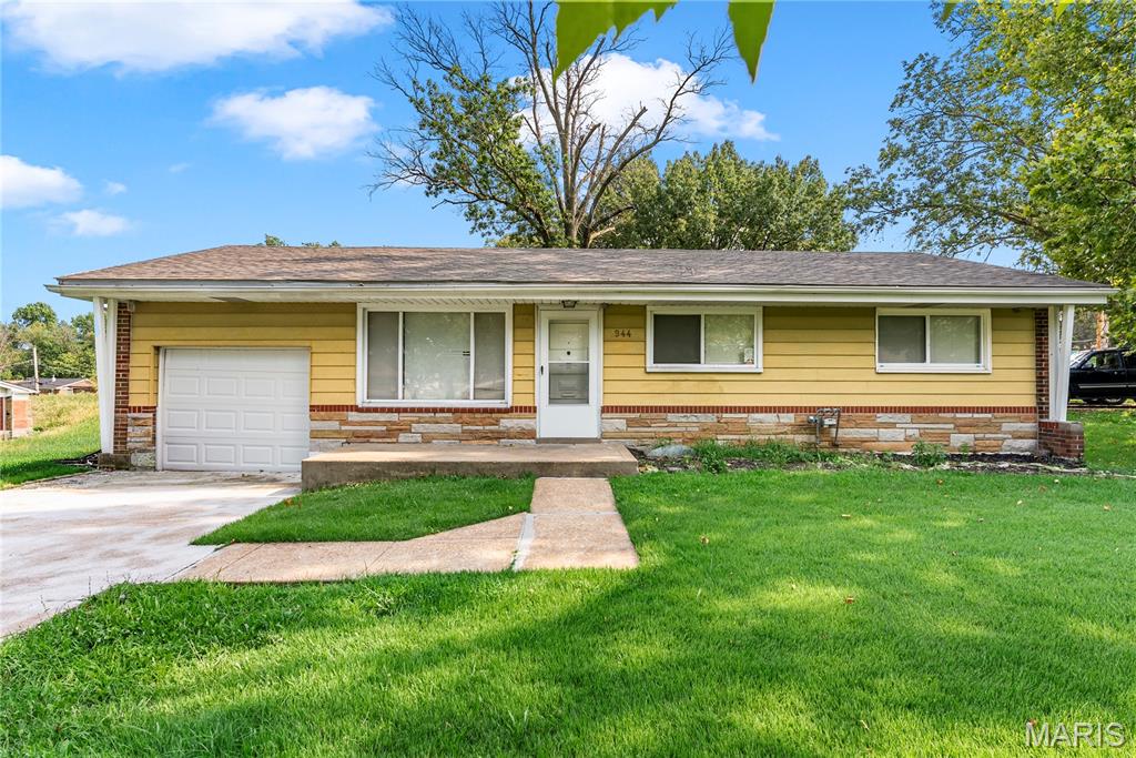 944 Lebon Drive — photo