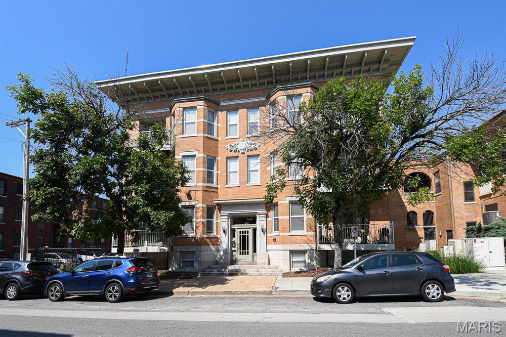 627 Clara Avenue 104 — photo