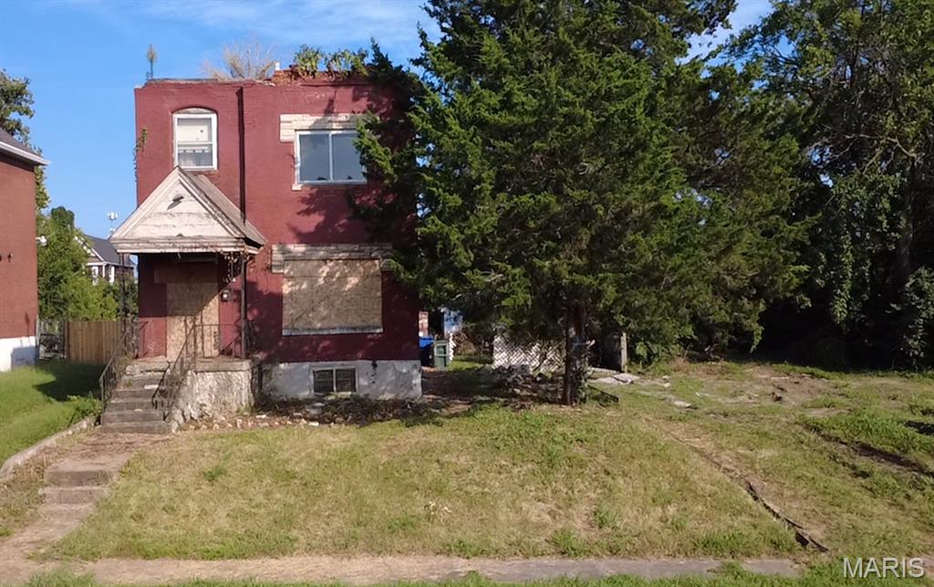 1472 Stewart Place — photo