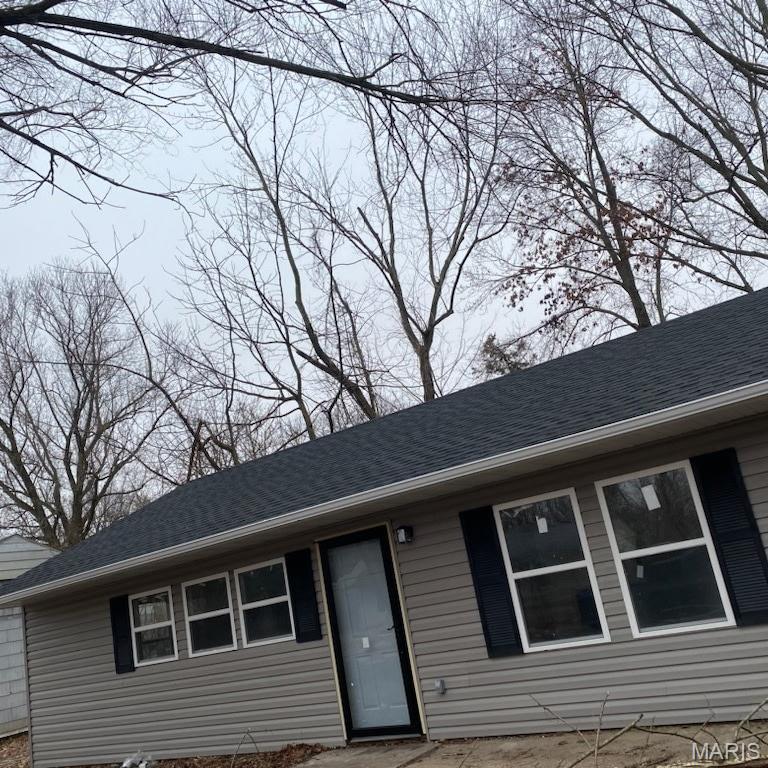27 Delores Drive — photo