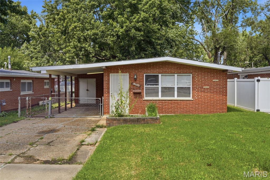 9117 Macon Avenue — photo