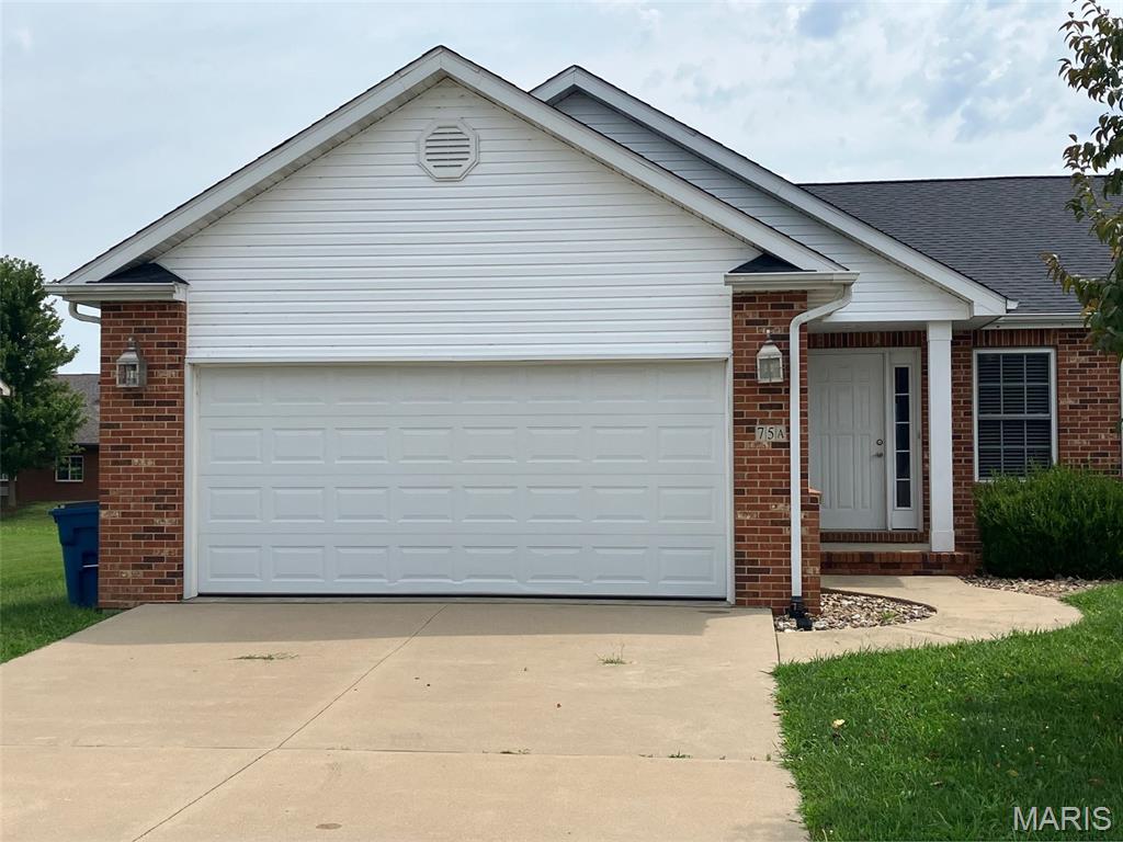 75 Crimson Court — photo