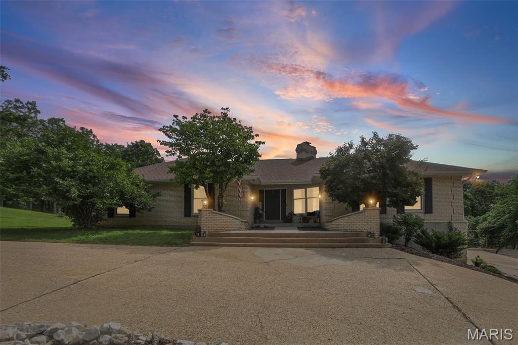 1501 Donover Lane — photo