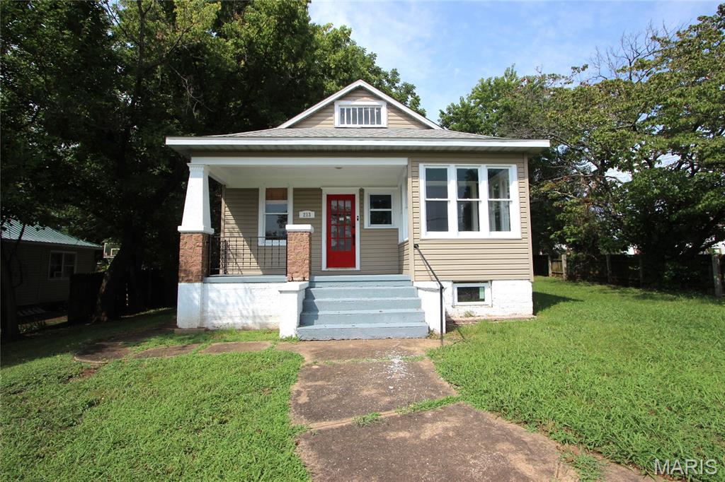 213 E Walnut Street — photo