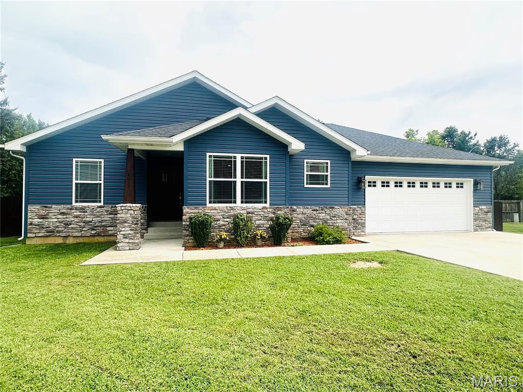 930 Brookside Drive — photo