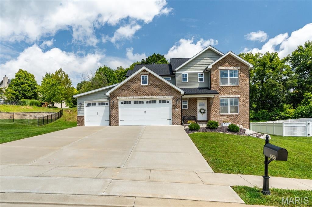 327 Star Lane — photo