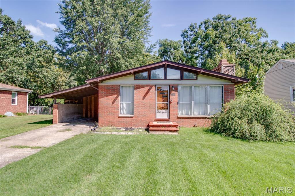 784 E Woodland Drive — photo