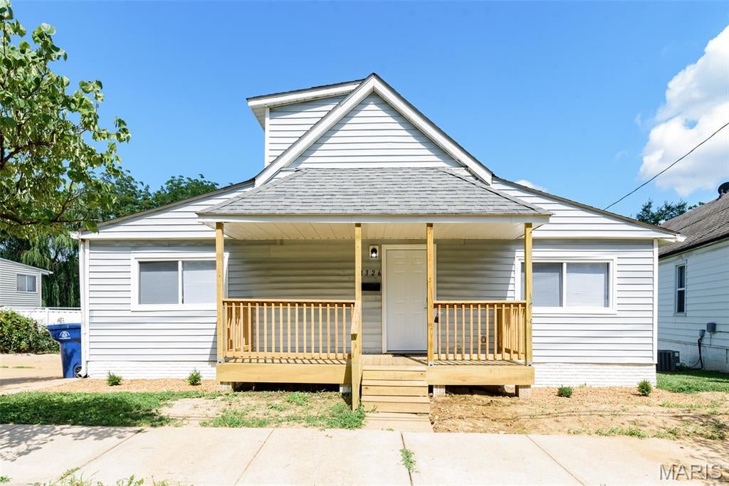 1326 Graham Street — photo