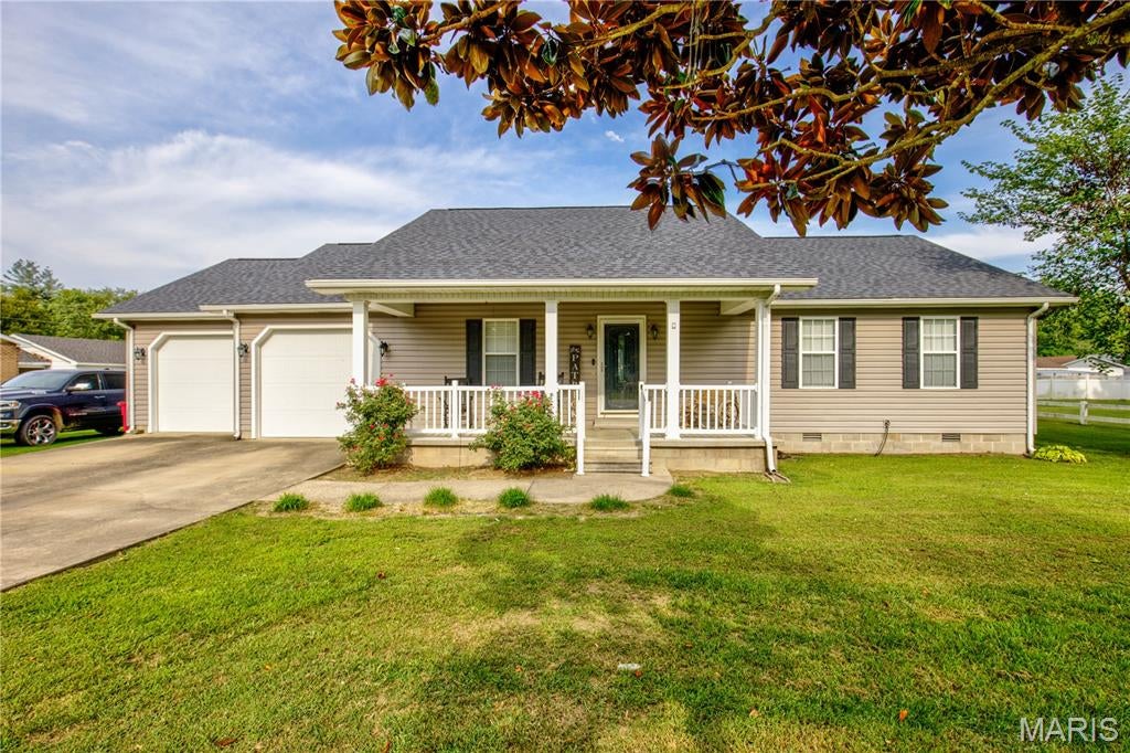 355 Margaret Dr — photo