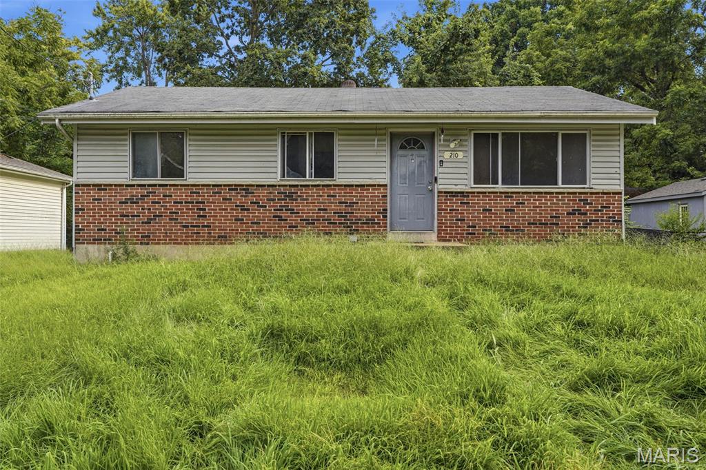 210 Connolly Drive — photo