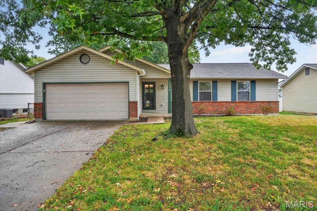 1688 Knightwood Lane — photo