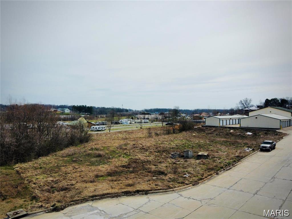 1980 Golden Eagle Court — photo