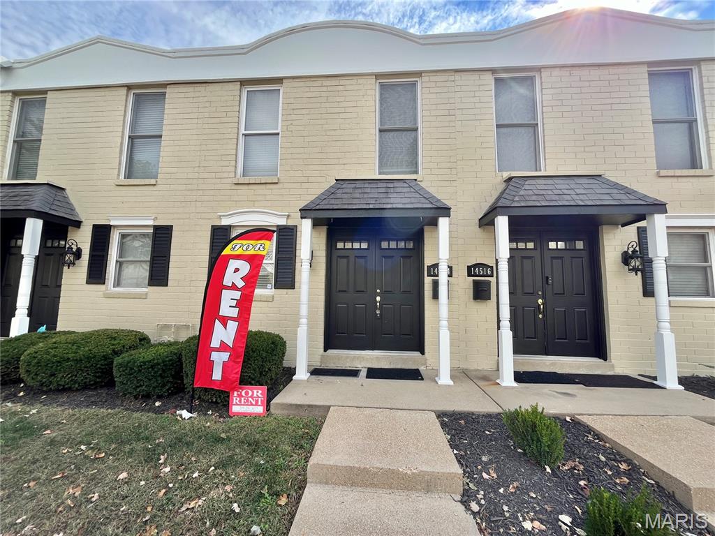 14512 Tienda Drive 14512 — photo