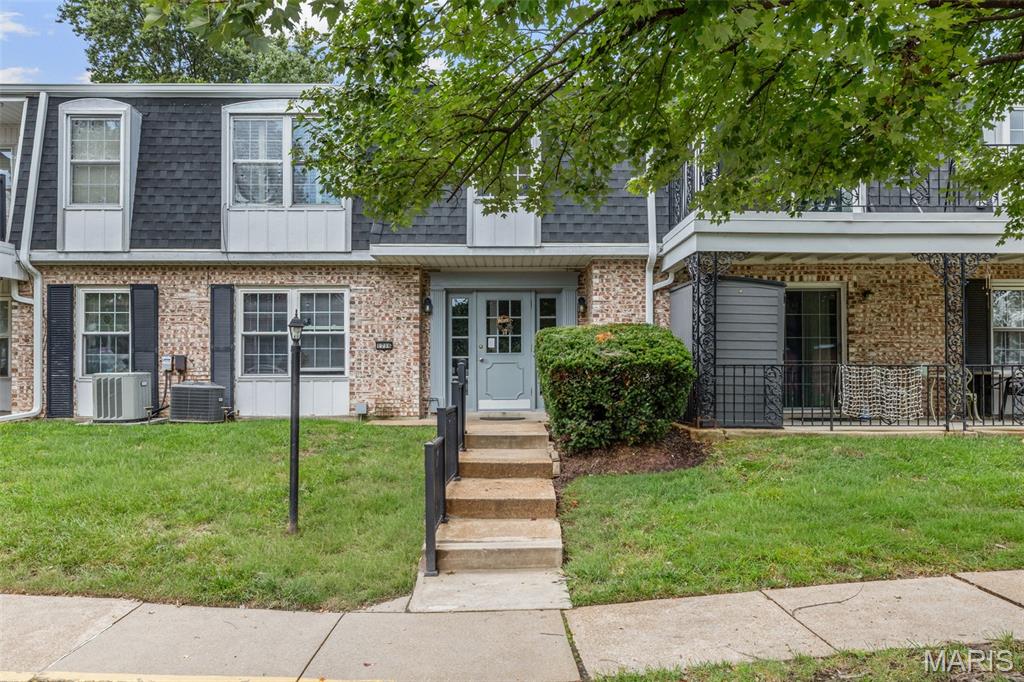 1716 Mayenne Court B — photo
