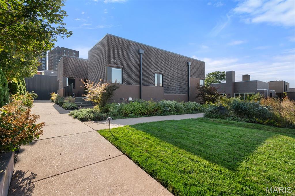 3738 Olive Street — photo