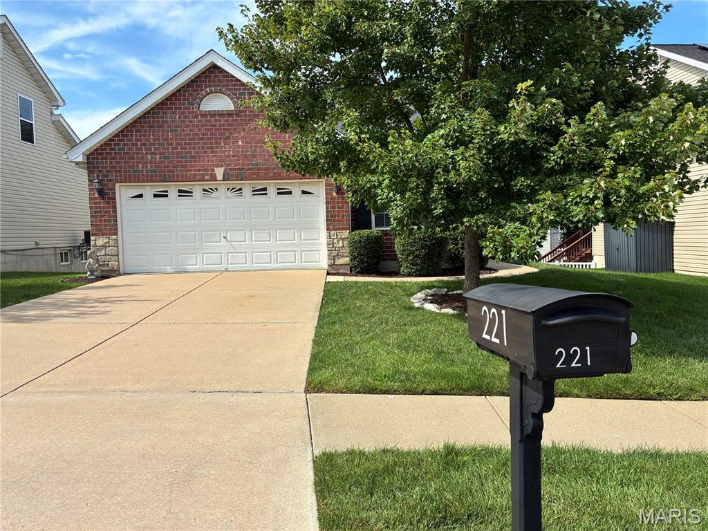 221 Stone Run Boulevard — photo
