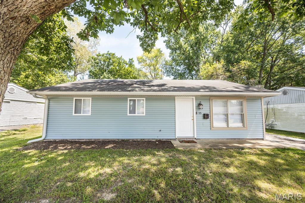 15 Scarlet Drive — photo
