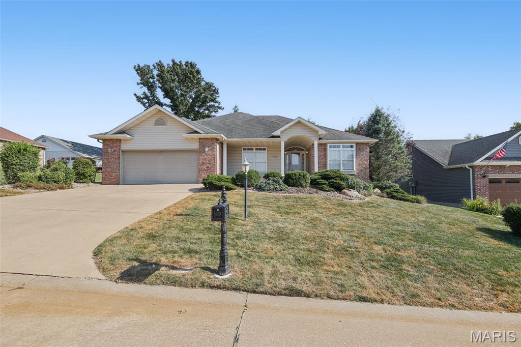 1403 White Oak Trail — photo