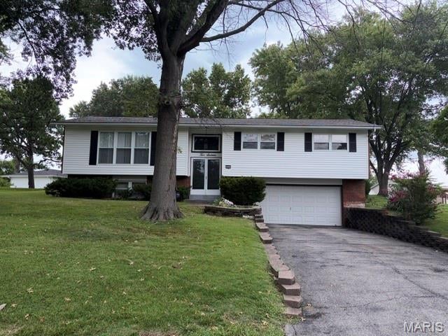 216 Slover Lane — photo