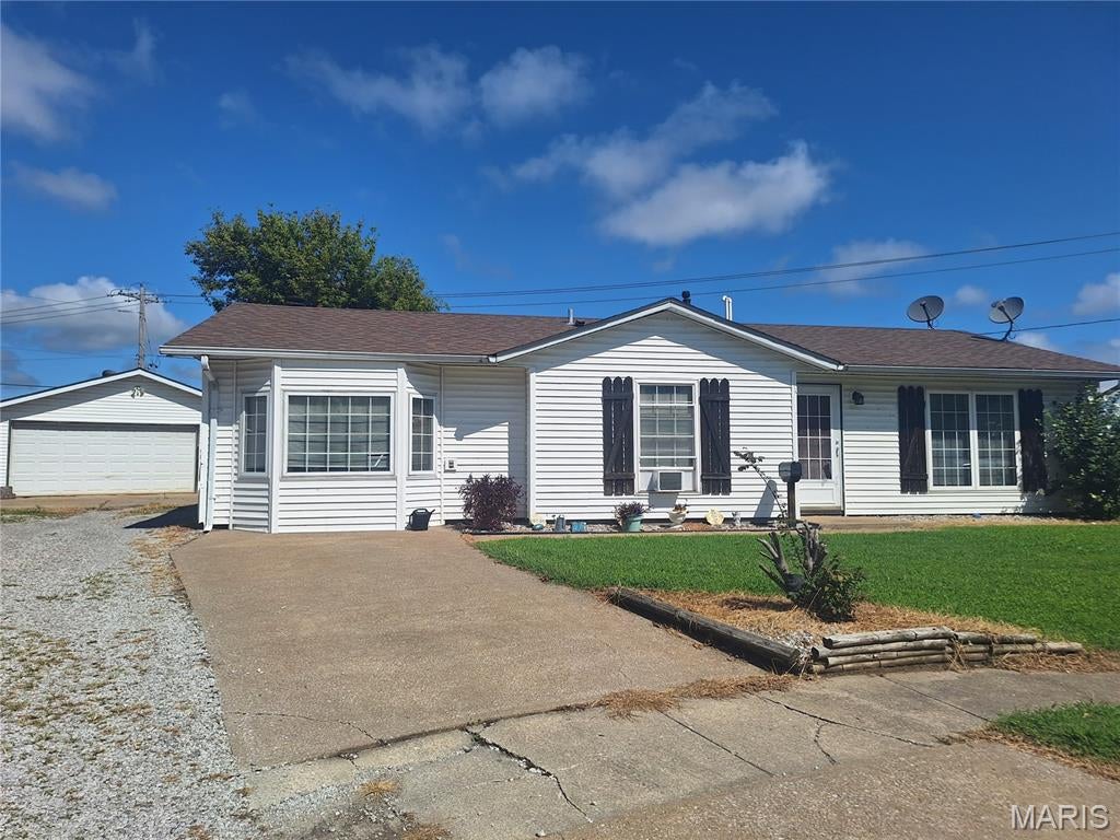 6 Watertown Circle — photo