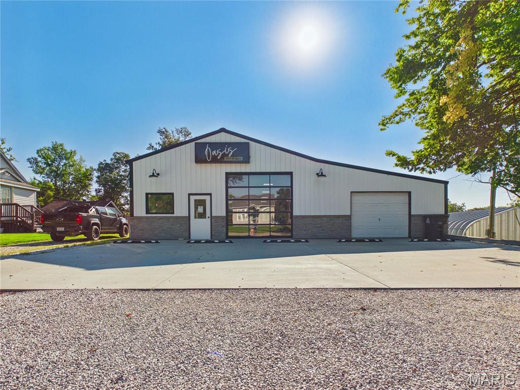 805 N Main Street — photo