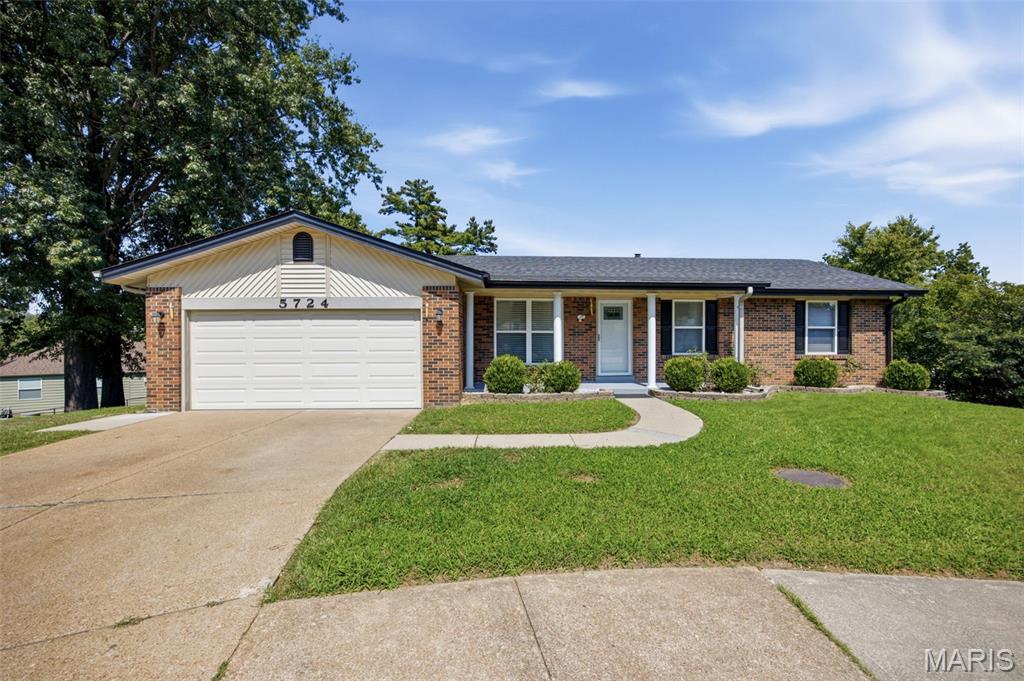 5724 Luffbury Circle — photo