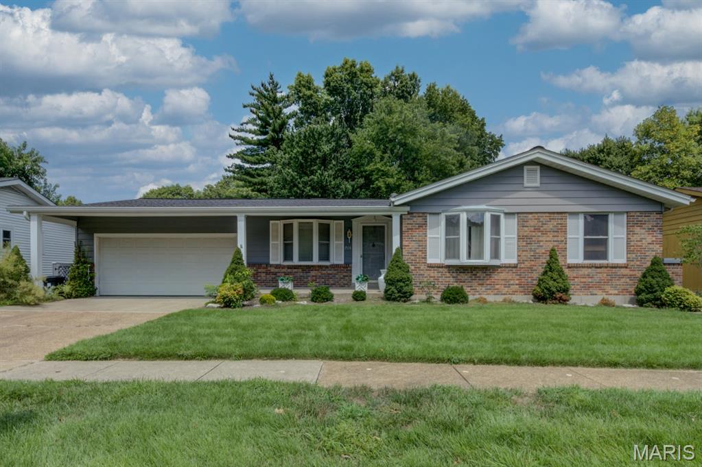 715 Shallowcreek View — photo