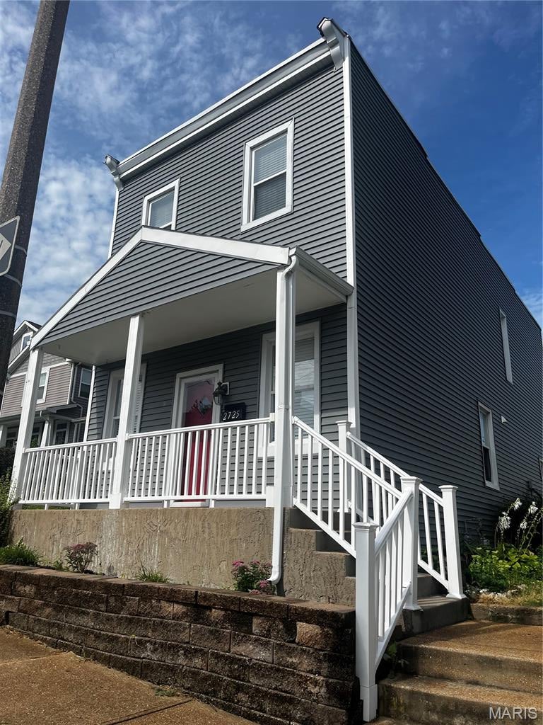 2725 January Avenue — photo