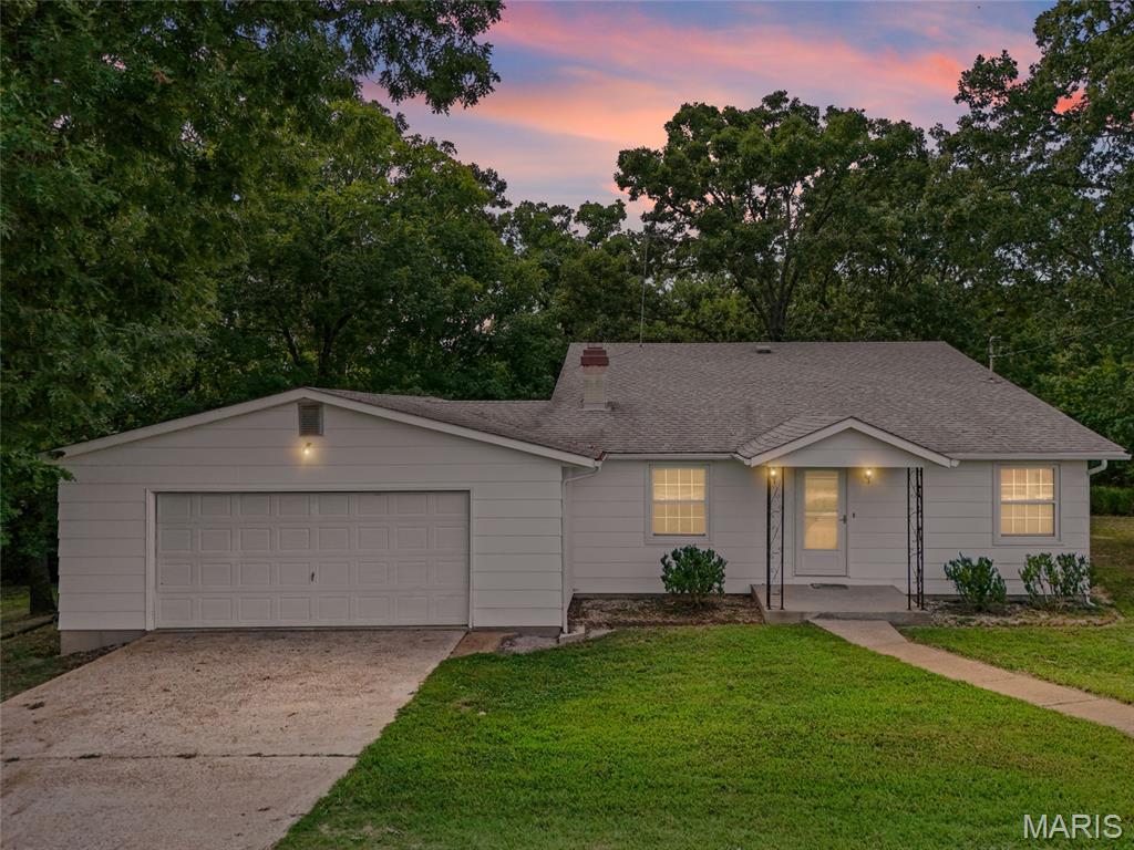 5418 Paw Paw Lane — photo