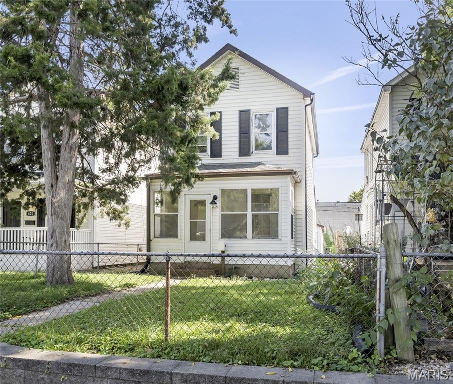 619 Benton Street — photo