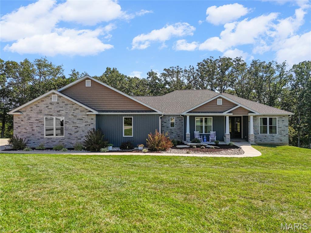 1402 Circle Hill Drive — photo