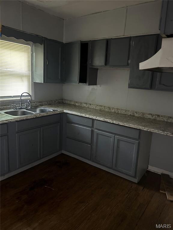 Home in St Louis, MO 63121 — photo 3