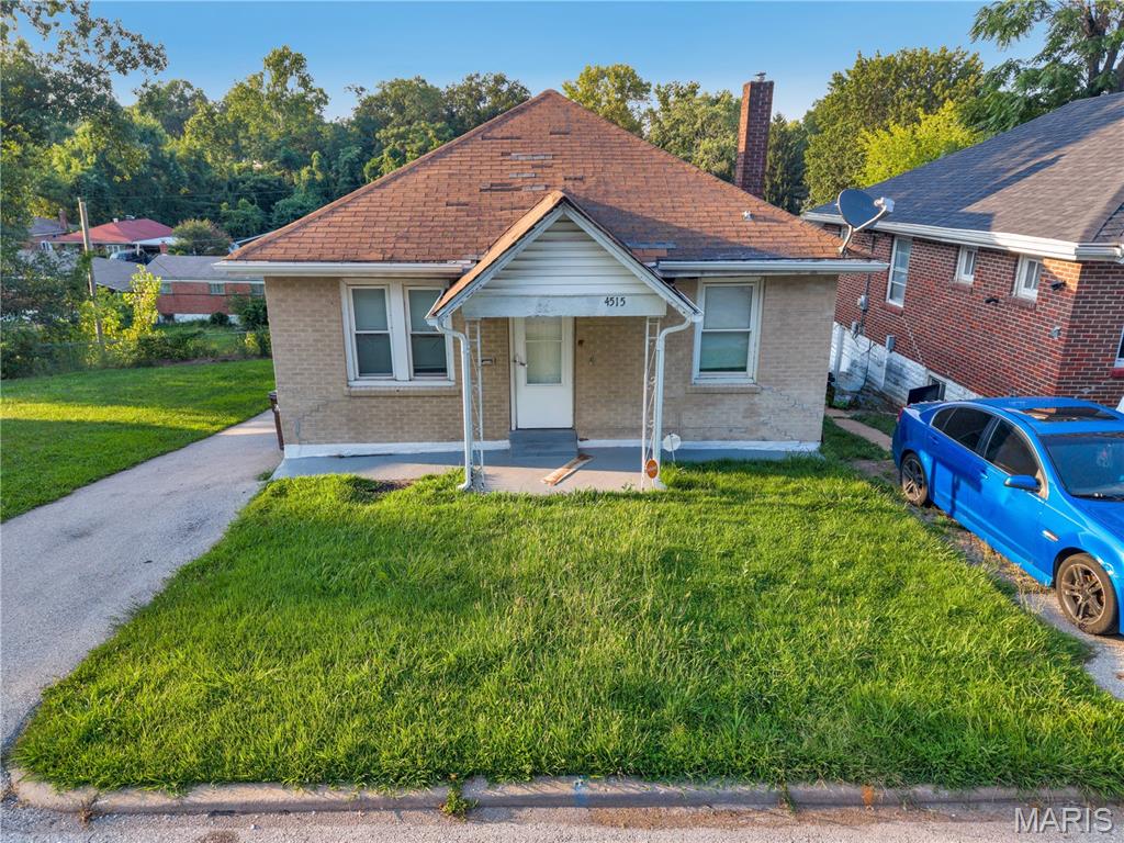 4515 June Avenue — photo
