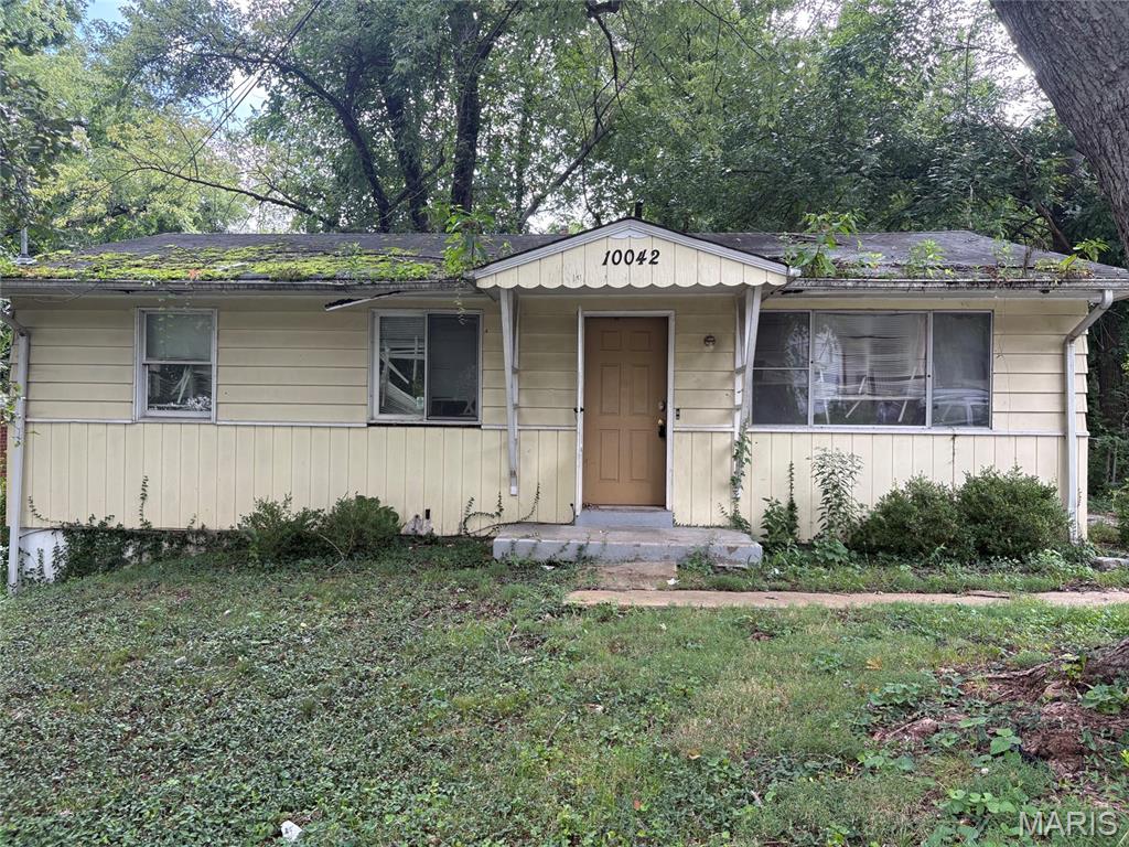 10042 Green Valley Drive — photo