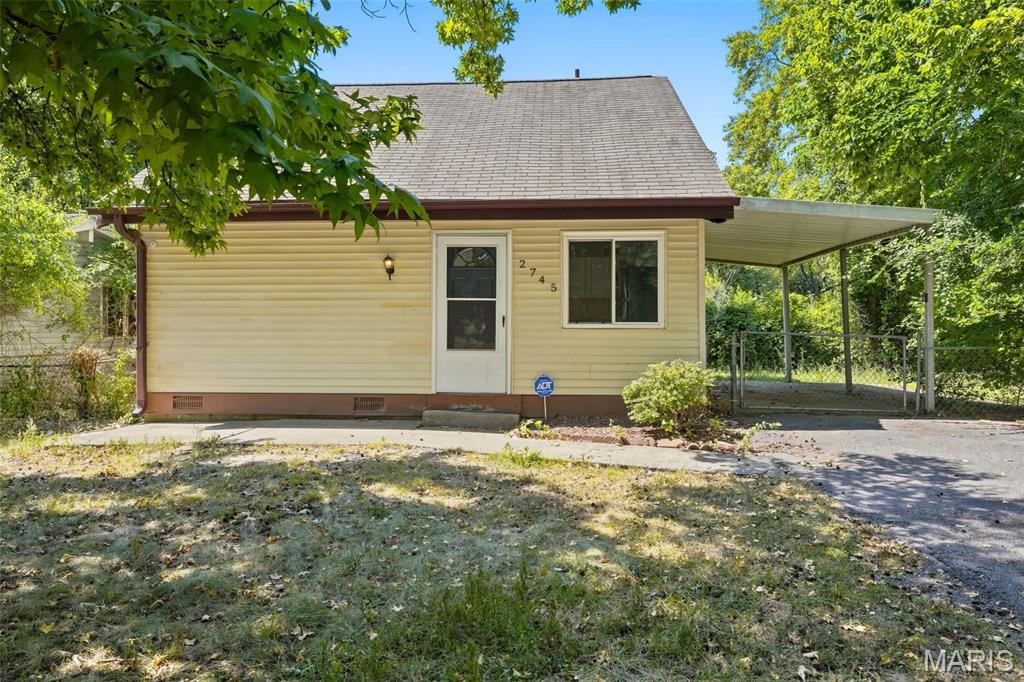 2745 Grants Pkwy — photo
