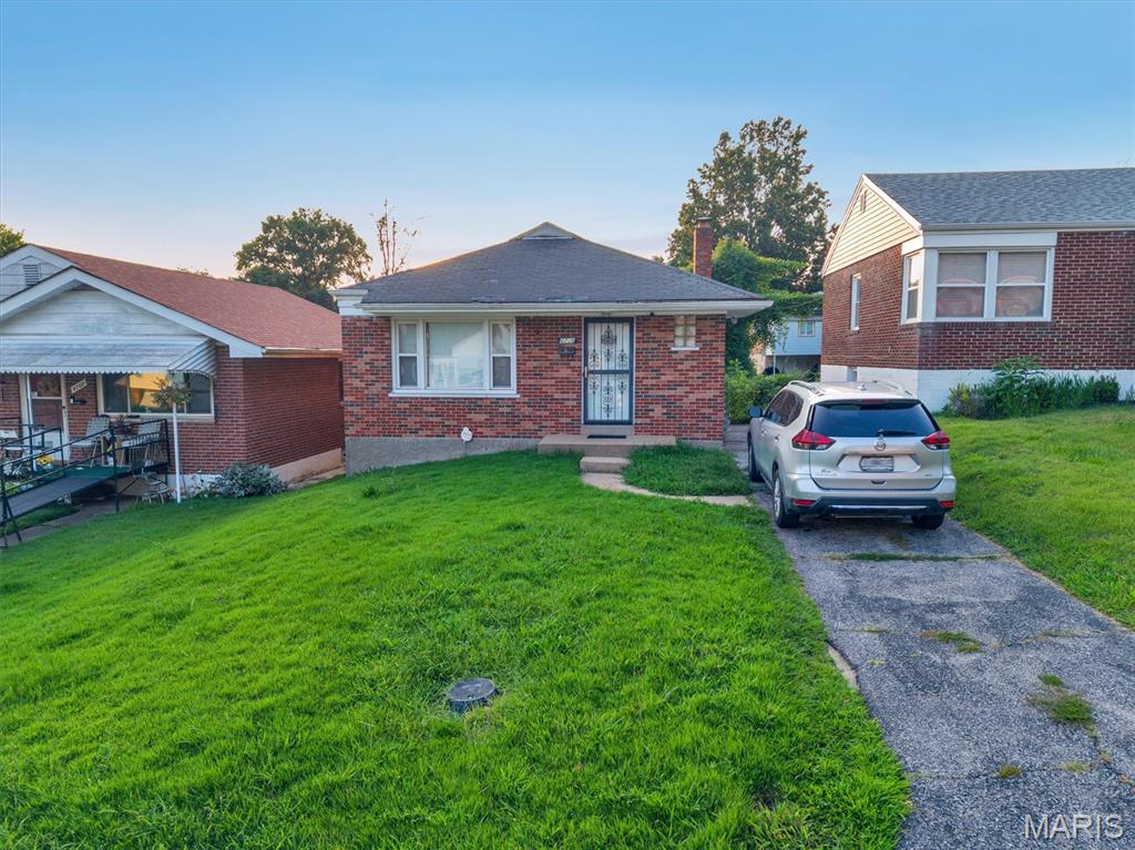 4709 Fletcher Street — photo