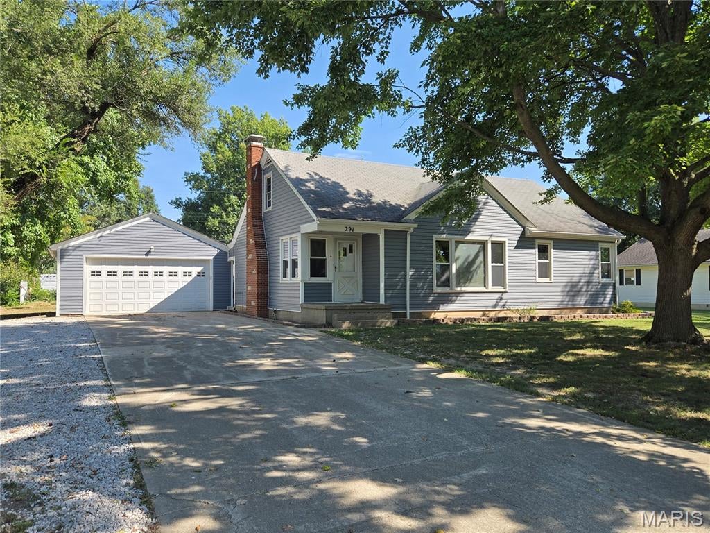 291 W 2nd Street — photo