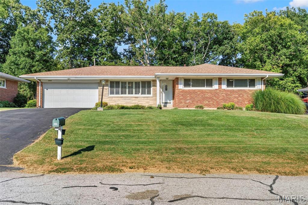 8848 Red Oak Drive — photo