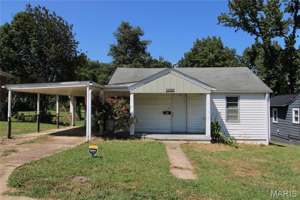 1715 Robert Street — photo