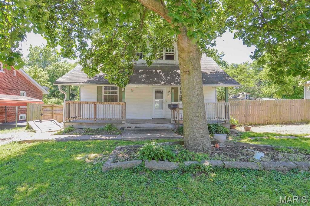 206 Gilbert Street — photo