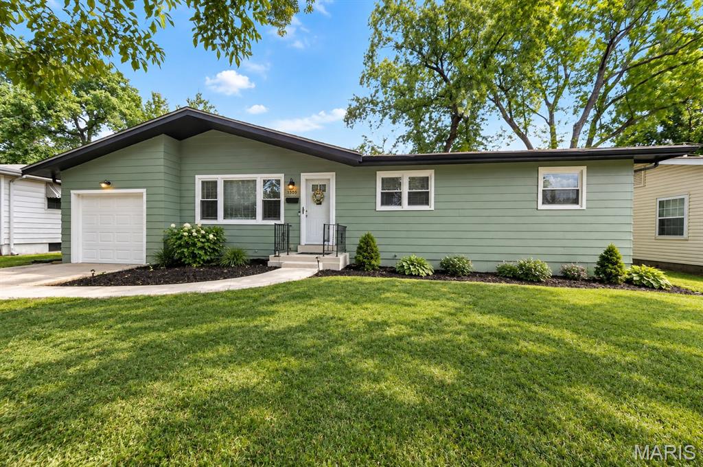 1305 Lindsay Lane — photo
